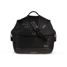 Lade das Bild in den Galerie-Viewer, Isofix Autositz & Transportbox Maeve™ iso5x von Tavo für Hunde bis 13.6 kg | GREENGUARD-Gold-Zertifizierung | Farbe: Onyx