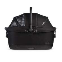 Lade das Bild in den Galerie-Viewer, Isofix Autositz & Transportbox Maeve™ iso6x von Tavo für Hunde bis 18 kg | GREENGUARD-Gold-Zertifizierung | Farbe: Onyx