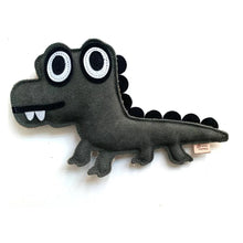 Lade das Bild in den Galerie-Viewer, Nachhaltiges Hundespielzeug Krokodil "Albert Alligator" | 100% schadstofffrei | Upcycling Leder & natürliche Baumwolle