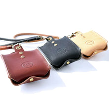 Lade das Bild in den Galerie-Viewer, Jaska Kotbeutelspender aus Leder BURY | Handarbeit Made in Germany | 3 Farben