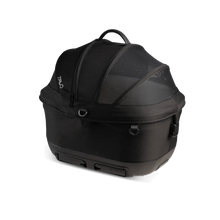 Lade das Bild in den Galerie-Viewer, Isofix Autositz & Transportbox Maeve™ iso5x von Tavo für Hunde bis 13.6 kg | GREENGUARD-Gold-Zertifizierung | Farbe: Onyx