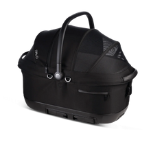 Lade das Bild in den Galerie-Viewer, Isofix Autositz & Transportbox Maeve™ iso6x von Tavo für Hunde bis 18 kg | GREENGUARD-Gold-Zertifizierung | Farbe: Onyx