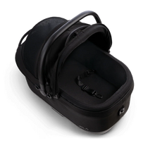 Lade das Bild in den Galerie-Viewer, Isofix Autositz & Transportbox Maeve™ iso6x von Tavo für Hunde bis 18 kg | GREENGUARD-Gold-Zertifizierung | Farbe: Onyx