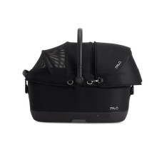 Lade das Bild in den Galerie-Viewer, Isofix Autositz & Transportbox Maeve™ iso6x Wind Tavo | Integriertes Belüftungssystem | für Hunde bis 18 kg | GREENGUARD-Gold-Zertifizierung | Onyx | Fräulein Plath