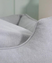 Lade das Bild in den Galerie-Viewer, BUDDY. Hundebett | Recycelte Materialien | ÖkoTex-zertifiziert | Grau/blau