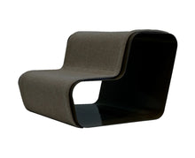 Lade das Bild in den Galerie-Viewer, dogBeam2 | Hundetreppe | Für Welpen & kleine Hund | Bezug aus recycelten PET-Flaschen Stahl Anthrazit - Bezug Graphitgrau