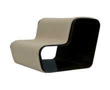 Lade das Bild in den Galerie-Viewer, dogBeam2 | Hundetreppe | Für Welpen & kleine Hund | Bezug aus recycelten PET-Flaschen Stahl Anthrazit - Bezug Sand