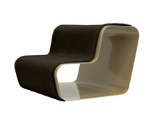 Lade das Bild in den Galerie-Viewer, dogBeam2 | Hundetreppe | Für Welpen & kleine Hund | Bezug aus recycelten PET-Flaschen Stahl Sand - Bezug Anthrazit