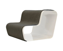 Lade das Bild in den Galerie-Viewer, dogBeam2 | Hundetreppe | Für Welpen & kleine Hund | Bezug aus recycelten PET-Flaschen Stahl Weiß - Bezug Graphitgrau