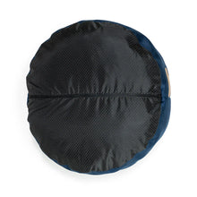 Lade das Bild in den Galerie-Viewer, Hundebett & Hundekissen rund "Coco" Rexproduct | Recycelte Materialien & Öko-Tex | Grau | 2 Größen