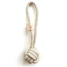 Lade das Bild in den Galerie-Viewer, Öko Schleuderball "Schorsch" | Zahnpflegend | Ohne Schadstoffe | Juteseil & Baumwolle