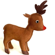 Lade das Bild in den Galerie-Viewer, Nachhaltiges Leder Hundespielzeug "Rudolph Rentier" | Schadstofffrei & robust | Drolliges Weihnachtsgeschenk