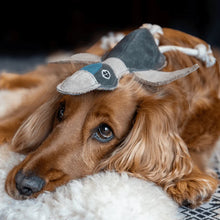 Lade das Bild in den Galerie-Viewer, Nachhaltiges Hundespielzeug "Elli Ente" | 100% schadstofffrei | Upcycling Leder & natürliche Baumwolle