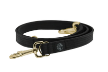 Lade das Bild in den Galerie-Viewer, Korkleder Hundeleine | Robust & Vegan | Top Ökobilanz | Schwarz | Beschläge wählbar
