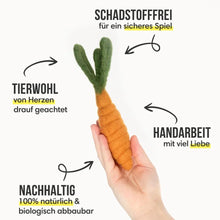 Lade das Bild in den Galerie-Viewer, Nachhaltiges Hundespielzeug "Koko Karotte" | 100% Schafwolle | Schadstofffrei, zahnpflegend & schwimmfähig
