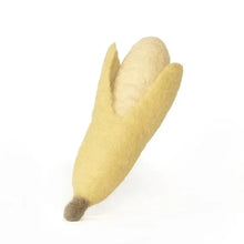Lade das Bild in den Galerie-Viewer, Nachhaltiges Hundespielzeug "Hannah Banana" | 100% Schafwolle | Schadstofffrei, zahnpflegend & schwimmfähig