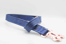 Lade das Bild in den Galerie-Viewer, Korkleder Hundeleine | Robust & Vegan | Top Ökobilanz | Denim | Beschläge wählbar