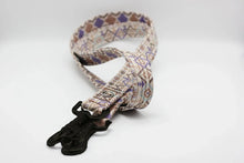 Lade das Bild in den Galerie-Viewer, Korkleder Hundeleine | Robust & Vegan | Top Ökobilanz | Ethno light | Beschläge wählbar