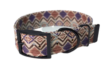 Lade das Bild in den Galerie-Viewer, Hundehalsband mit Dornschnalle | Korkleder | Umweltfreundlich | Robust & Vegan | Ethno Light/Schwarz