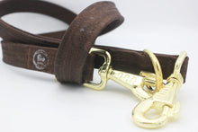 Lade das Bild in den Galerie-Viewer, Korkleder Hundeleine | Robust & Vegan | Top Ökobilanz | Braun | Beschläge wählbar