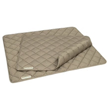 Lade das Bild in den Galerie-Viewer, Öko-Hundedecke Davos von HOUND&NATURE | Recycelte Materialien | Oeko-Tex® Standard 100 | Taupe