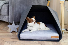 Lade das Bild in den Galerie-Viewer, Indoor Hundehütte "PetPocket" von Rexproduct | 100% recycelt | Hellgrau | Matratze aus 9 Farben wählbar