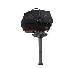Lade das Bild in den Galerie-Viewer, Isofix Autositz & Transportbox Maeve™ Small Flex von Tavo für Hunde bis 12 kg | GREENGUARD-Gold-Zertifizierung | Farbe: Onyx