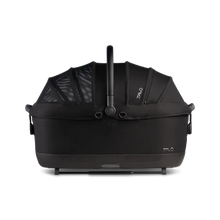 Lade das Bild in den Galerie-Viewer, Isofix Autositz & Transportbox Maeve™ iso7x-R von Tavo für Hunde bis 18 kg | GREENGUARD-Gold-Zertifizierung | Farbe: Onyx