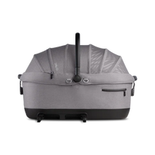 Lade das Bild in den Galerie-Viewer, Isofix Autositz & Transportbox Maeve™ iso7x-R von Tavo für Hunde bis 18 kg | GREENGUARD-Gold-Zertifizierung | Farbe: Merle