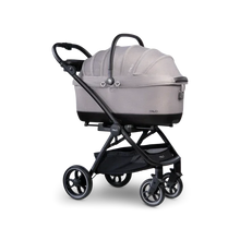 Lade das Bild in den Galerie-Viewer, Isofix Autositz & Transportbox Maeve™ iso7x-R von Tavo für Hunde bis 18 kg | GREENGUARD-Gold-Zertifizierung | Farbe: Merle