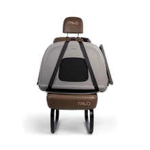 Lade das Bild in den Galerie-Viewer, Crashgetestete Isofix-Transportbox Auto Tavo Crispin für Hunde | 3 Größen bis 27.2 kg | Farbe: Merle