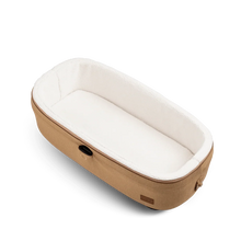 Lade das Bild in den Galerie-Viewer, Isofix Autositz & Transportbox Maeve™ Medium Rigid von Tavo für Hunde bis 13.6 kg | GREENGUARD-Gold-Zertifizierung | Farbe: Sable