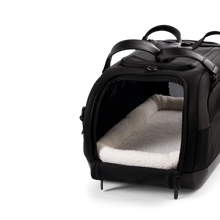 Lade das Bild in den Galerie-Viewer, Flug- & Transporttasche Tavo Dupree II für Hunde & Katzen bis 9 kg | GREENGUARD-Gold-Zertifizierung | Farbe: Onyx