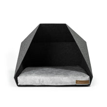 Lade das Bild in den Galerie-Viewer, Indoor Hundehütte "PetPocket" von Rexproduct | 100% recycelt | Dunkelgrau | Matratze aus 9 Farben wählbar Unisize S+S Softpet Hellgrau