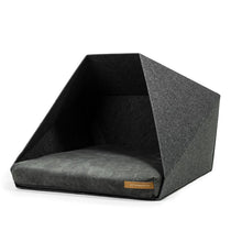 Lade das Bild in den Galerie-Viewer, Indoor Hundehütte "PetPocket" von Rexproduct | 100% recycelt | Dunkelgrau | Matratze aus 9 Farben wählbar