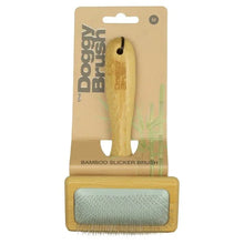 Lade das Bild in den Galerie-Viewer, The DoggyBrush Slicker | Nachhaltige Hundebürste aus Bambus | Für Hunde mit Unterwolle | 3 Größen