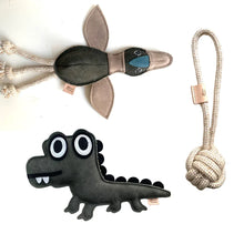 Lade das Bild in den Galerie-Viewer, Nachhaltiges Hundespielzeug Spar-Set &quot;Play&quot; | 100% schadstofffrei | Upcycling Leder &amp; natürliche Baumwolle
