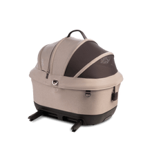 Lade das Bild in den Galerie-Viewer, Isofix Autositz &amp; Transportbox Maeve™ iso5x Wind Tavo | Integriertes Belüftungssystem | für Hunde bis 13.6 kg | GREENGUARD-Gold-Zertifizierung | Fawn
