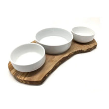 Lade das Bild in den Galerie-Viewer, Nachhaltige Futterstation RUSTY TRIO für Nass-Trockenfutter &amp; Wasser | Olivenholz &amp; Porzellan | Natürliche Rohstoffe
