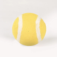 Lade das Bild in den Galerie-Viewer, Tennisball für Hunde | Nachhaltiges Hundespielzeug | 100% schadstofffrei &amp; Schafwolle | Zahnpflegend &amp; schwimmfähig
