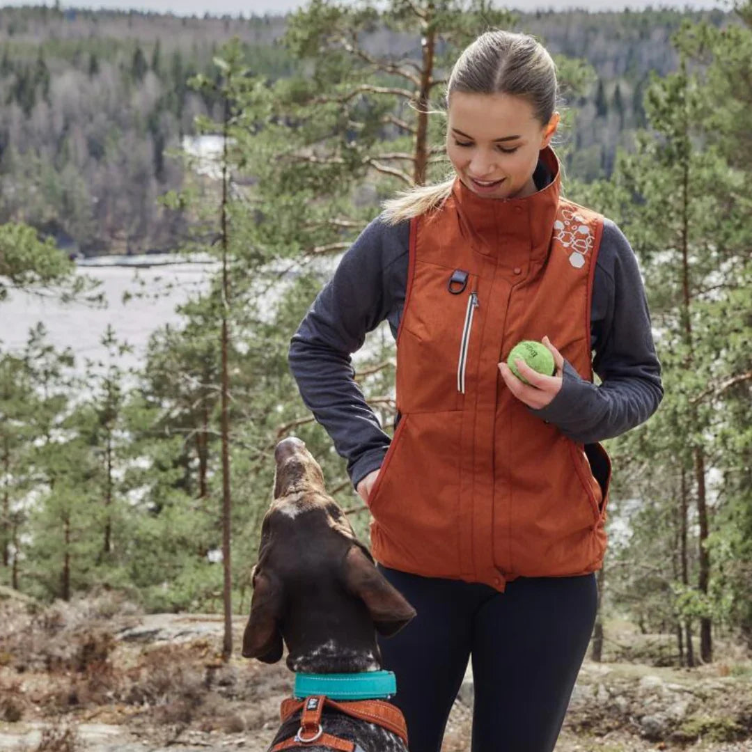 Hurtta Trainingsweste Training vest ECO | Recyceltes Material | Wassersäule über 10000 mm | Cinnamon