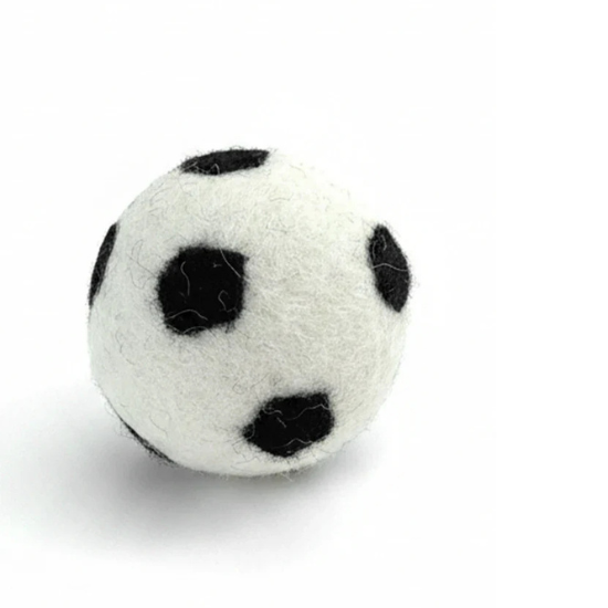 Fußball für Hunde | Nachhaltiges Hundespielzeug | 100% schadstofffrei & Schafwolle | Zahnpflegend & schwimmfähig | Fräulein Plath