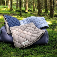 Lade das Bild in den Galerie-Viewer, Öko-Hundedecke Davos von HOUND&amp;NATURE | Recycelte Materialien | Oeko-Tex® Standard 100 | Taupe
