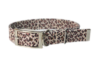 Hundehalsband mit Dornschnalle | Korkleder | Umweltfreundlich | Robust & Vegan | Leo weiß/silber | Fräulein Plath