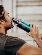 Lade das Bild in den Galerie-Viewer, soulbottle steel light • utopia - Trinkflasche aus Edelstahl - 1200ml
