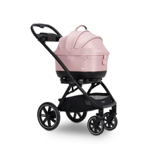 Lade das Bild in den Galerie-Viewer, Isofix Autositz &amp; Transportbox Maeve™ iso5x Wind Tavo | Integriertes Belüftungssystem | für Hunde bis 13.6 kg | GREENGUARD-Gold-Zertifizierung | Sakura | rosa | mit Hundebuggy Trek faltbar
