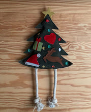 Laden und Abspielen von Videos im Galerie-Viewer, Nachhaltiges Hundespielzeug schadstofffrei | Fräulein Plath | Weihnachtsgeschenk für Hunde | Tanni Tanne | Google
