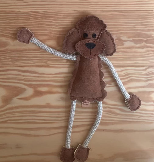 Nachhaltiges Hundespielzeug Piet Toy Pudel von Fräulein Plath robust Video